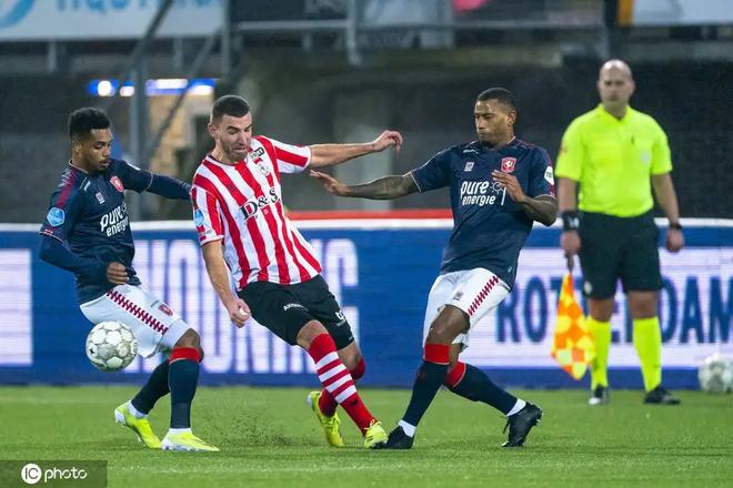 两粒进球的 两粒进球的